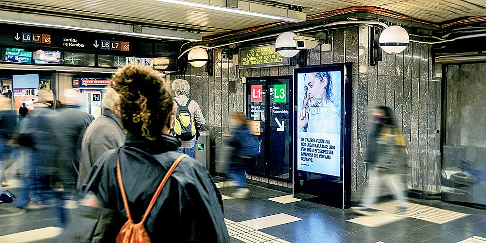 Publicidad Metro Barcelona_Mupis Digital_4