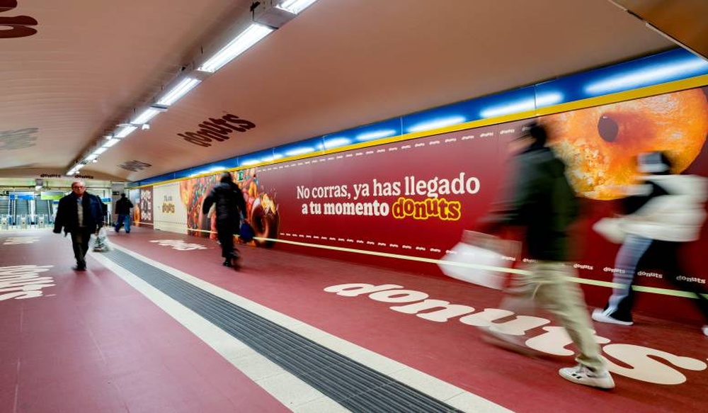 Donuts campaña anden metro